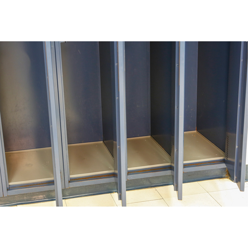 Fond de casier, Convient aux casiers 12" x 18", Gris fonc&eacute;, Plastique Absolute Business Supply