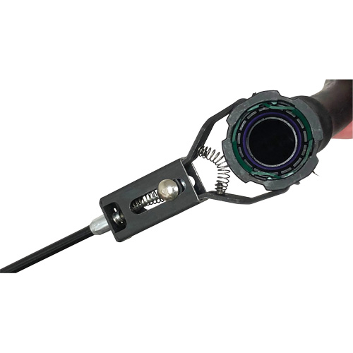 Pince pour raccords &agrave; bouton avec c&acirc;ble de 23 po Absolute Business Supply