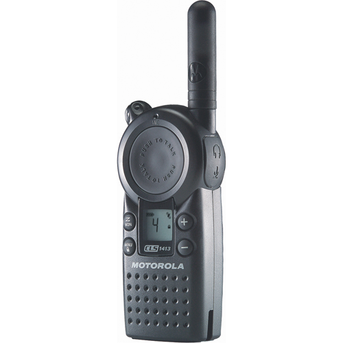 Radio bidirectionnelle commerciales s&eacute;rie CLS, Bande UHF, 4 canaux, Port&eacute;e 200 000 pi² Absolute Business Supply