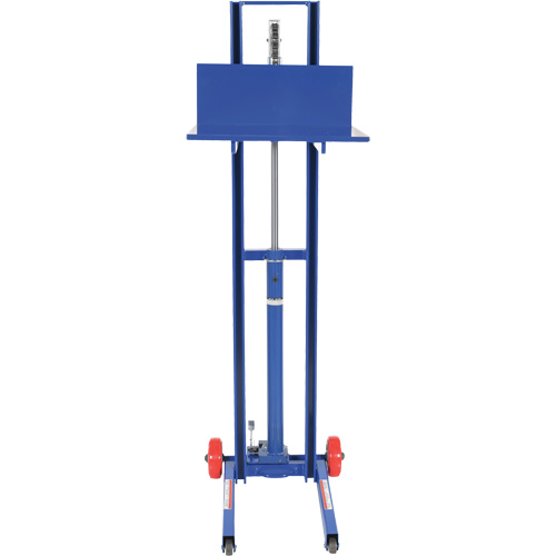 Gerbeur hydraulique &agrave; plateforme, M&eacute;canisme Pompe au pied, Capacit&eacute; de 400 lb, Levage max de 51-1/8" Absolute Business Supply