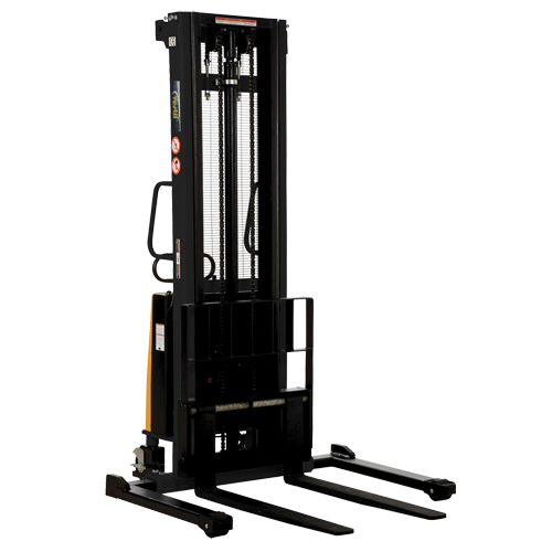 Gerbeur pour chariot &eacute;l&eacute;vateur, Fonctionnement &eacute;lectrique, Capacit&eacute; 2000 lb, Lev&eacute;e max 137" Absolute Business Supply