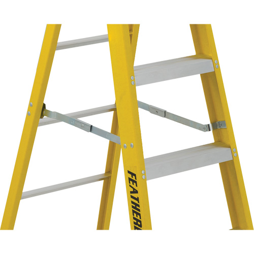 Industrial Heavy-Duty Stepladders (6900 Series), 4', Fibreglass, 300 lbs. Capacity, Type 1A Absolute Business Supply