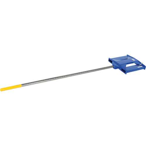 P&ocirc;le de transport de tapis pour chariot &eacute;l&eacute;vateur, 120-1/2" longueur, Install&eacute; sur fourche, Capacit&eacute; de 2200 lb Absolute Business Supply