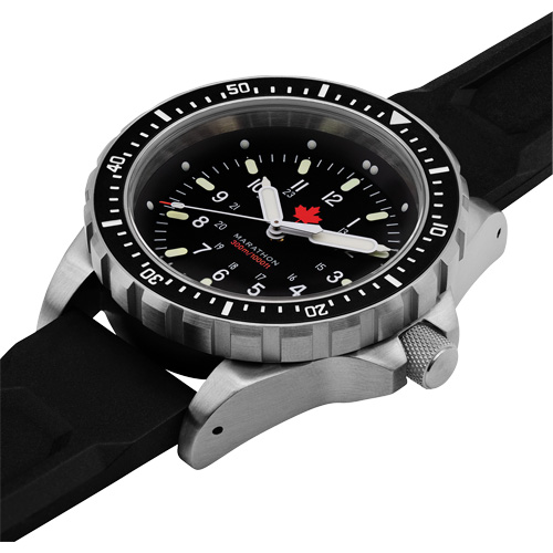 Tr&egrave;s grande montre &agrave; quartz pour plongeur avec feuille d'&eacute;rable rouge, Num&eacute;rique, &agrave; piles, 46 mm, Noir Absolute Business Supply