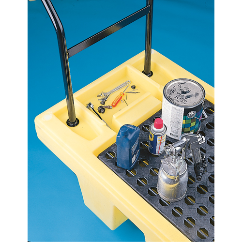 Chariots Poly-Spillcart, 66,5" lo x 29" la x 43,9" h, Cap. de d&eacute;versement 57 gal. US Absolute Business Supply
