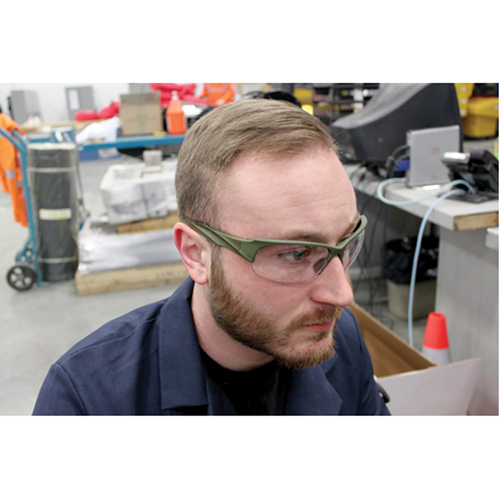 Lunettes de s&eacute;curit&eacute; s&eacute;rie Z2000, Lentille Transparent, Anti-&eacute;gratignures, R&eacute;pond ou surpasse la norme CSA Z94.3 Absolute Business Supply