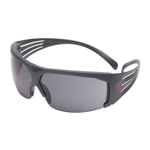 Lunettes de s&eacute;curit&eacute; s&eacute;rie 600 SecureFit, Lentille Gris, Antibu&eacute;e, ANSI Z87+/R&eacute;pond ou surpasse la norme CSA Z94.3 Absolute Business Supply