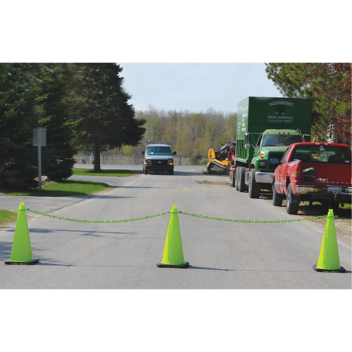 Ensemble de c&ocirc;nes de signalisation et chaînes, 28", Jaune Absolute Business Supply