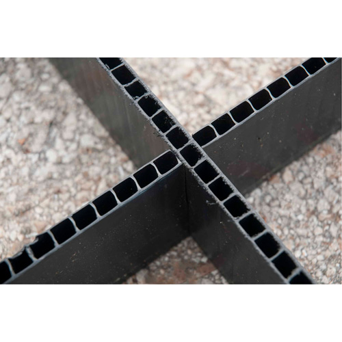 Ultra-Spill Pallet flexible, 4 barils, Capacit&eacute; de d&eacute;versement 66 gal. US, 48" x 48" x 7" Absolute Business Supply