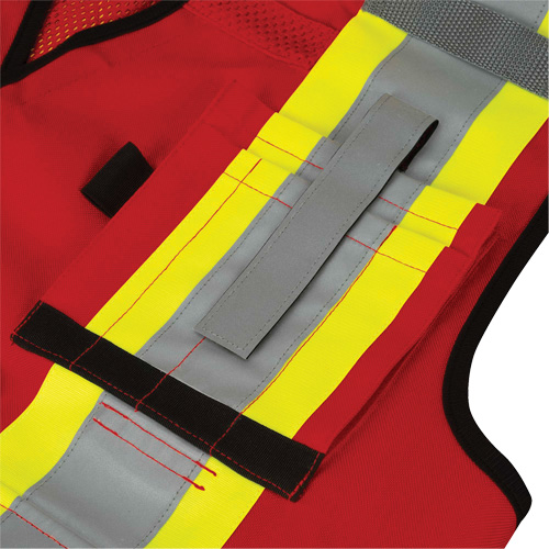 6678 Veste d'arpenteur antimicrobienne haute visibilit&eacute; avec dos en maille, Rouge, Petit, Polyester Absolute Business Supply