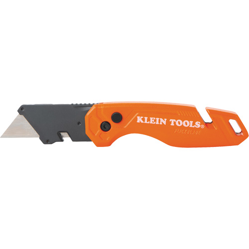Couteau utilitaire pliant avec rangement pour lames, 1" lame, lame en Acier, poign&eacute;e en M&eacute;tal Absolute Business Supply