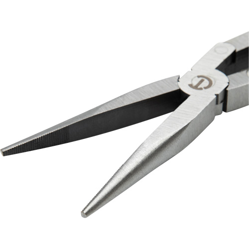 Jeu de pinces bimat&eacute;riau &agrave; bec long droite et pli&eacute;e X2, 2 Morcea Absolute Business Supply
