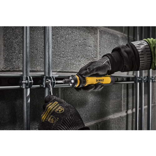 Jeu de tournevis sans fil de 14 morceaux avec commande FLEXDRIVE, 4 V, 44 lb-po/5 Nm couple max. Absolute Business Supply