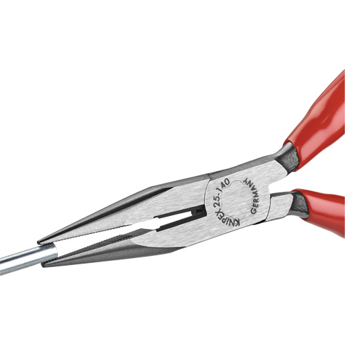Pince &agrave; bec long avec couteau, 5-1/2" lo Absolute Business Supply