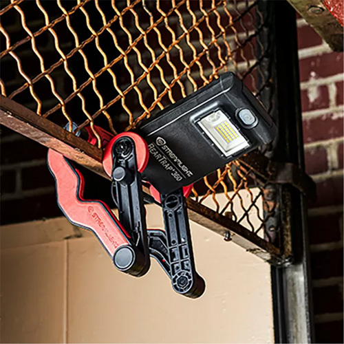 Beartrap&reg; 360 Rotating Work Light, LED, 2000 Lumens Absolute Business Supply