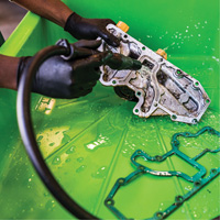 Nettoyant et d&eacute;graissant naturel CB 100 ALU, Bouteille &agrave; g&acirc;chette Absolute Business Supply