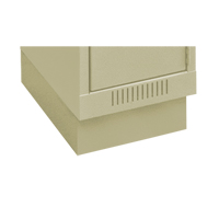 Base en retrait pour casiers &eacute;conomiques Clean Line, 4 Blocs, 4" lo x 48" la x 18" p, Beige, Acier Absolute Business Supply