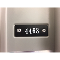 Plaque num&eacute;rot&eacute;e pour casier Absolute Business Supply