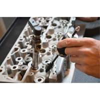 Trousse d'extracteur dembouts de bougies de pr&eacute;chauffage Absolute Business Supply