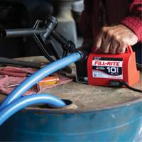 Pompe de transfert de carburant 12 V CC avec pistolet Absolute Business Supply
