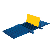 Protecteur de c&acirc;bles Yellow Jacket, 5 canaux, 18" lo x 50" la x 1,875" h Absolute Business Supply