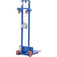 Empileur &agrave; plateforme, M&eacute;canisme Treuil manuel, Capacit&eacute; de 400 lb, Levage max de 58" Absolute Business Supply