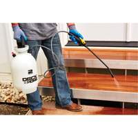 Vaporisateur universel Deck & Home, 2 gal. (9 L), Poly&eacute;thyl&egrave;ne, Lance de 15" Absolute Business Supply