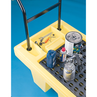 Chariots Poly-Spillcart, 66,5" lo x 29" la x 43,9" h, Cap. de d&eacute;versement 57 gal. US Absolute Business Supply