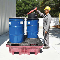 Ultra-Spill King palette de d&eacute;versement &agrave; pont plat, 4 barils, Capacit&eacute; de d&eacute;versement 85 gal. US, 51" x 51" x 17,5" Absolute Business Supply