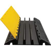 Protecteur de c&acirc;bles en polyur&eacute;thane, 3 canaux, 35,43" lo x 19,69" la x 3" h Absolute Business Supply