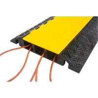 Protecteur de c&acirc;bles en polyur&eacute;thane, 3 canaux, 35,43" lo x 19,69" la x 3" h Absolute Business Supply
