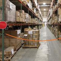 Ensemble de barri&egrave;re &agrave; chaîne magn&eacute;tique pour l'entrep&ocirc;t, Orange, Maillon de 2", 15' de long Absolute Business Supply