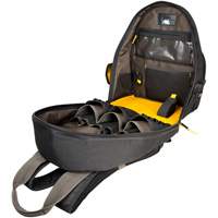 Sacs &agrave; dos pour outils Techgear &agrave; 53 pochettes, 16" lo x 13-1/4" la, Noir, Polyester Absolute Business Supply