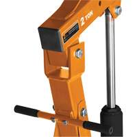 Grue escamotable pour moteur — Strongarm Absolute Business Supply